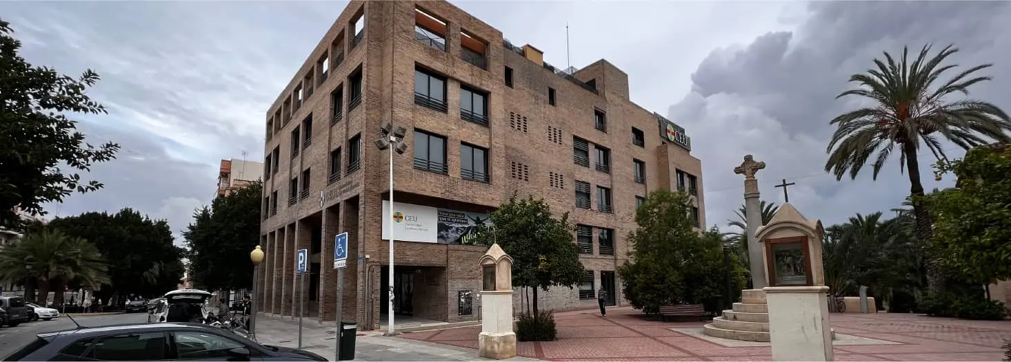 Campus de la Universidad CEU Cardenal Herrera — sede del Diploma en Periodoncia e Implantología Avanzadas de Salgado Academy